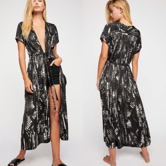 Free People Jackets & Blazers - NWT Free People So Long Robe Kimono